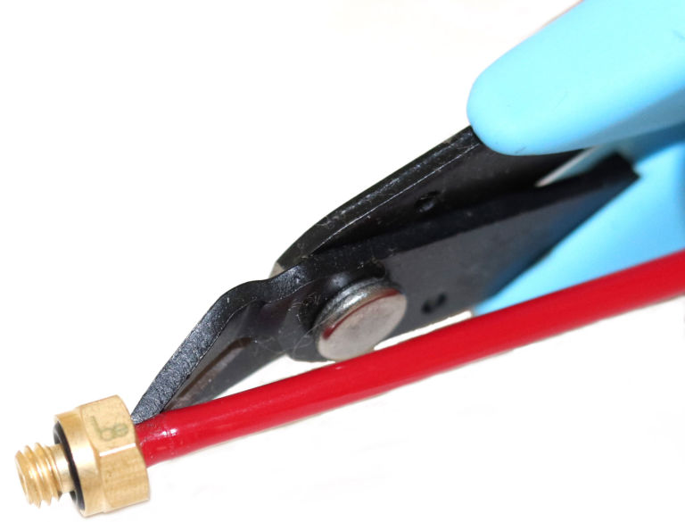 How to Install and Remove Polyurethane Tubing When Using Barbed Style